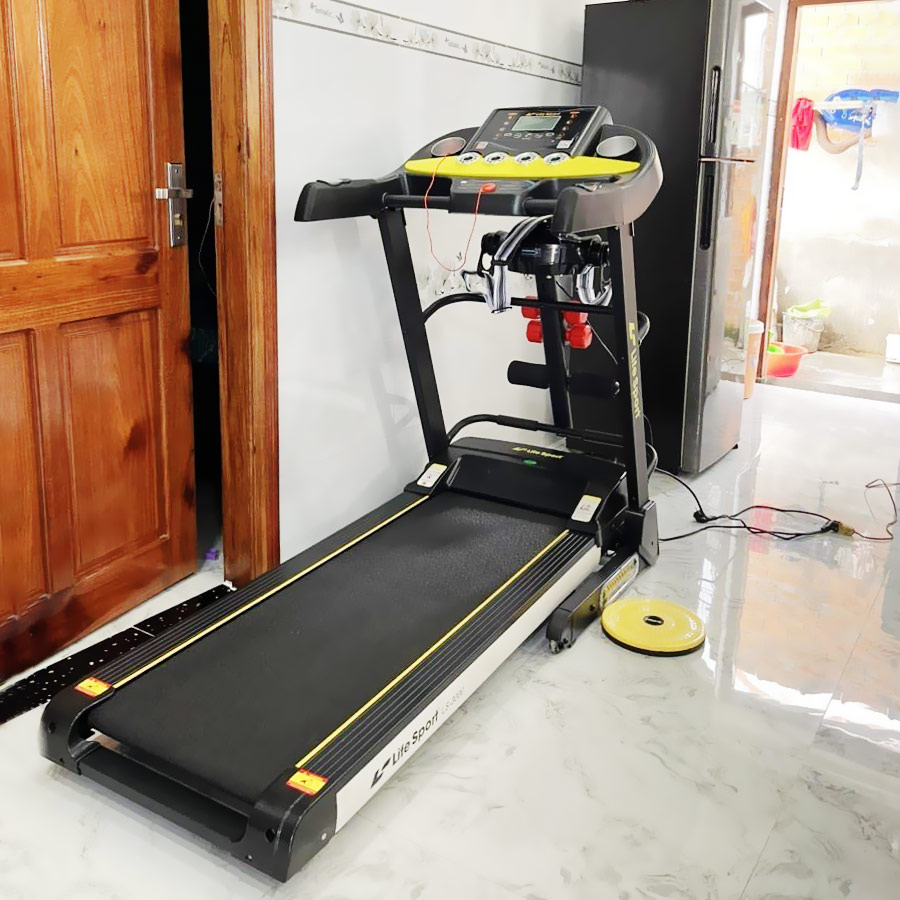 Gia Đình Chị Thảo Tại Bến Tre Chọn Mua Máy Chạy Bộ Gấp Gọn Lifesport LS-3000