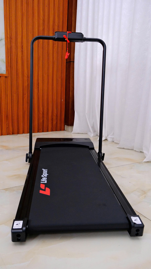 may-chay-bo-lifesport-ls-2-thuc-te